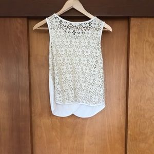 Sleeveless lace shell